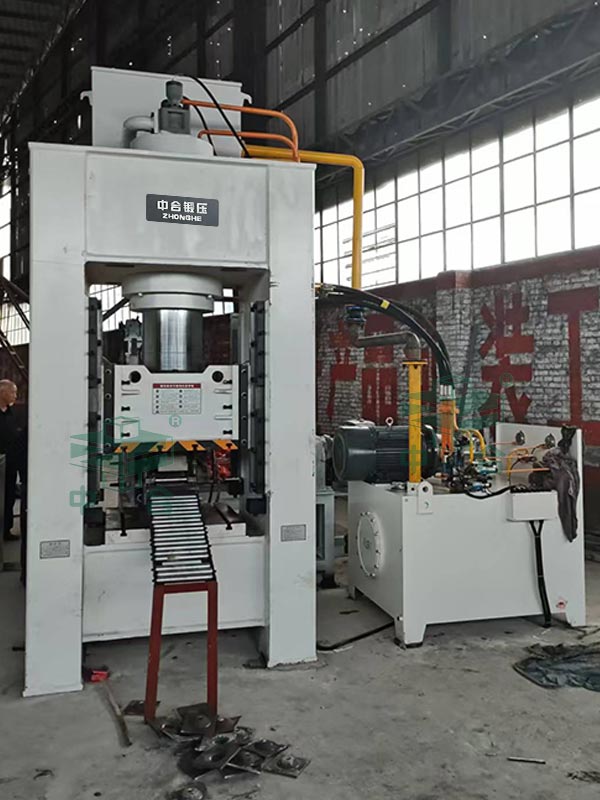 315噸錨桿托盤液壓機.jpg